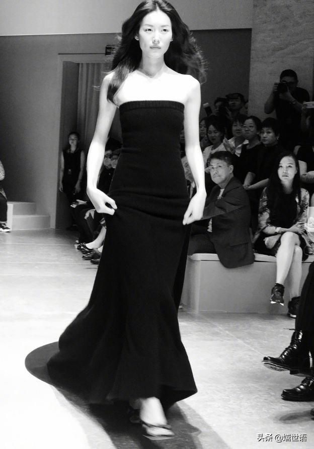 国民大表姐刘雯,清爽夏日穿搭,简简单单就很美