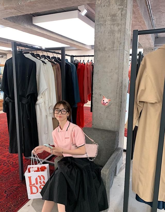 潮味十足,10款时尚又洋气的时髦女生穿搭,让你赚足回头率