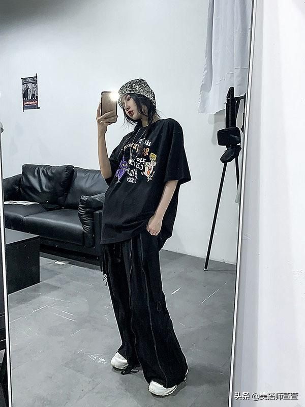 夏日T恤怎么穿才好看?三种不同风格穿搭示范,小白一学就会