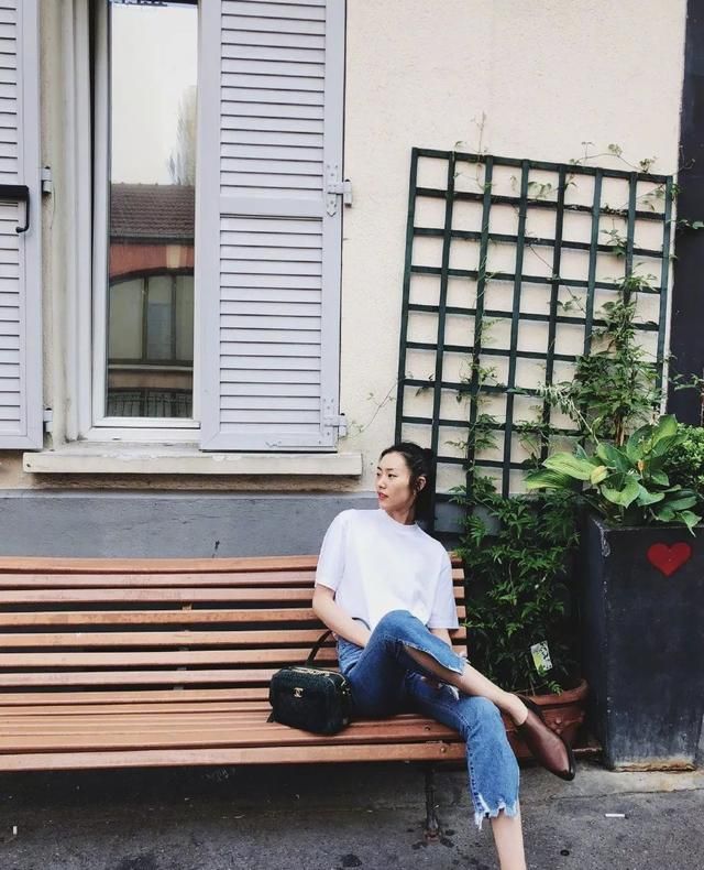 一件“T恤”多种搭配,轻松让你,时髦一整个夏天