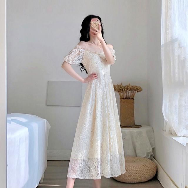 夏季基础款连衣裙,挑一件美裙,才不负夏日好时光