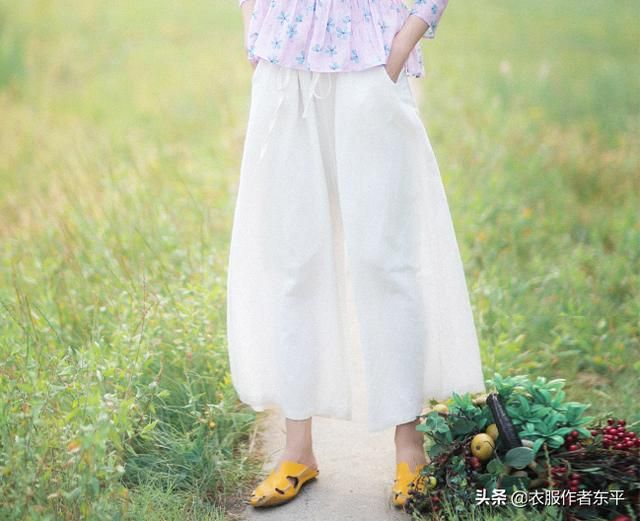 简单的基础款阔腿裤,款式大方制作简单。夏天穿,走路都带风