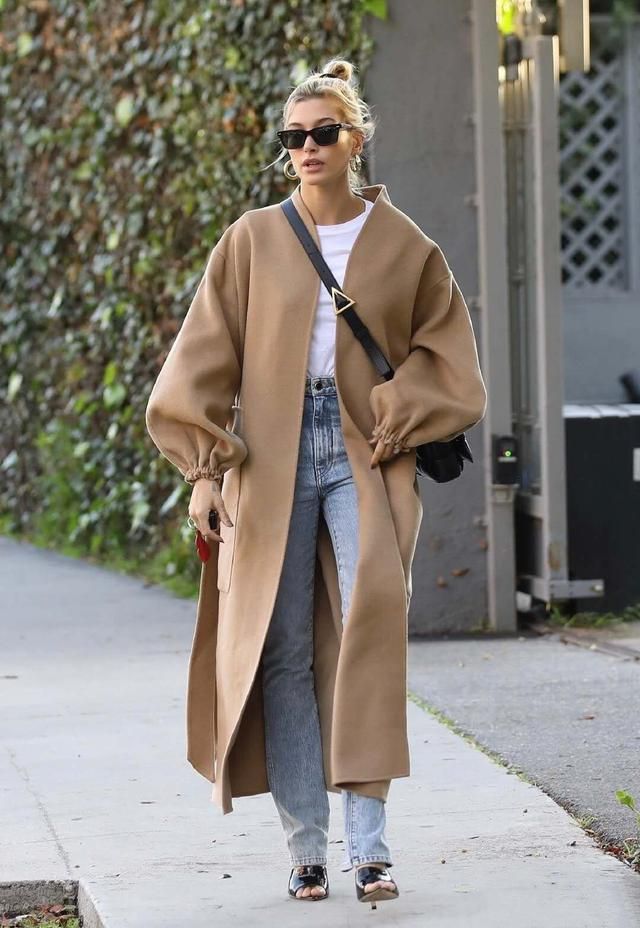 五种新潮的牛仔裤款式,不挑年龄的裤子版型,美到魅力值飙升