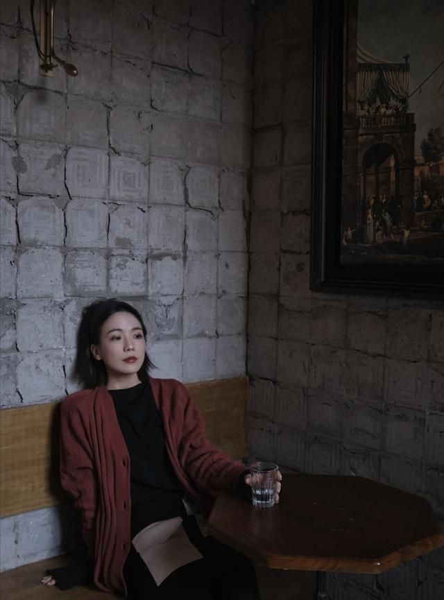 女人如何穿出气质感？服装搭配很重要，学习这十组穿搭时尚又大气