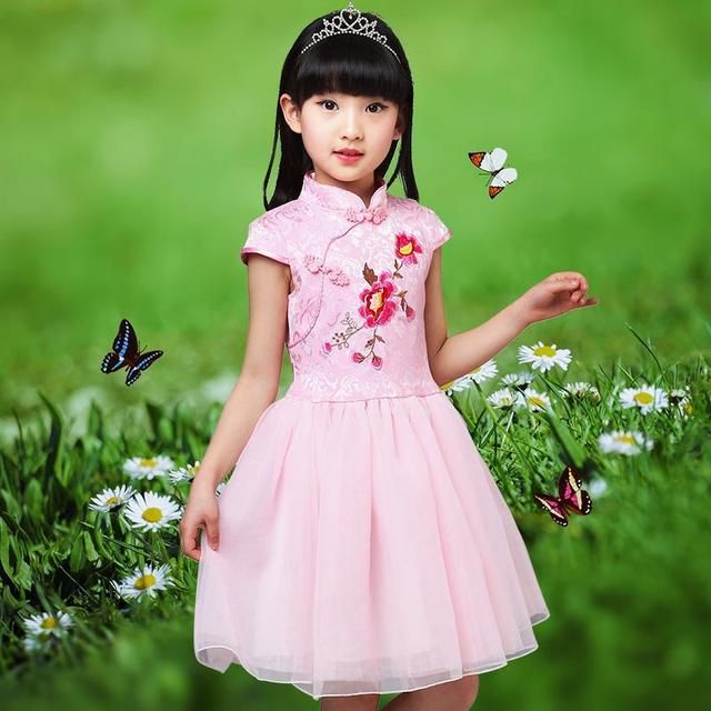 时髦女童连衣裙，穿上很有小模特气质